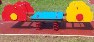 Njihalica na četiri opruge za više djece