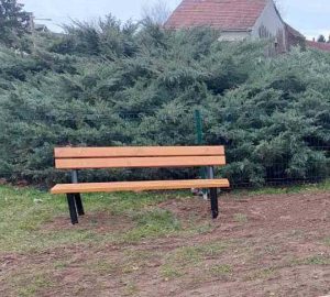Klupa s naslonom tip Vinko